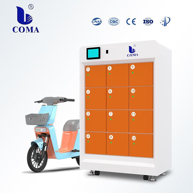 Scambiare la stazione batteria per moto elettrica